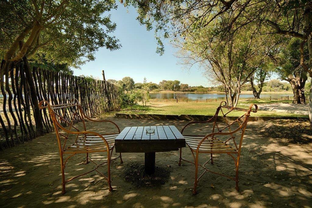 Motsebe Backpackers Hotel Maun Eksteriør billede