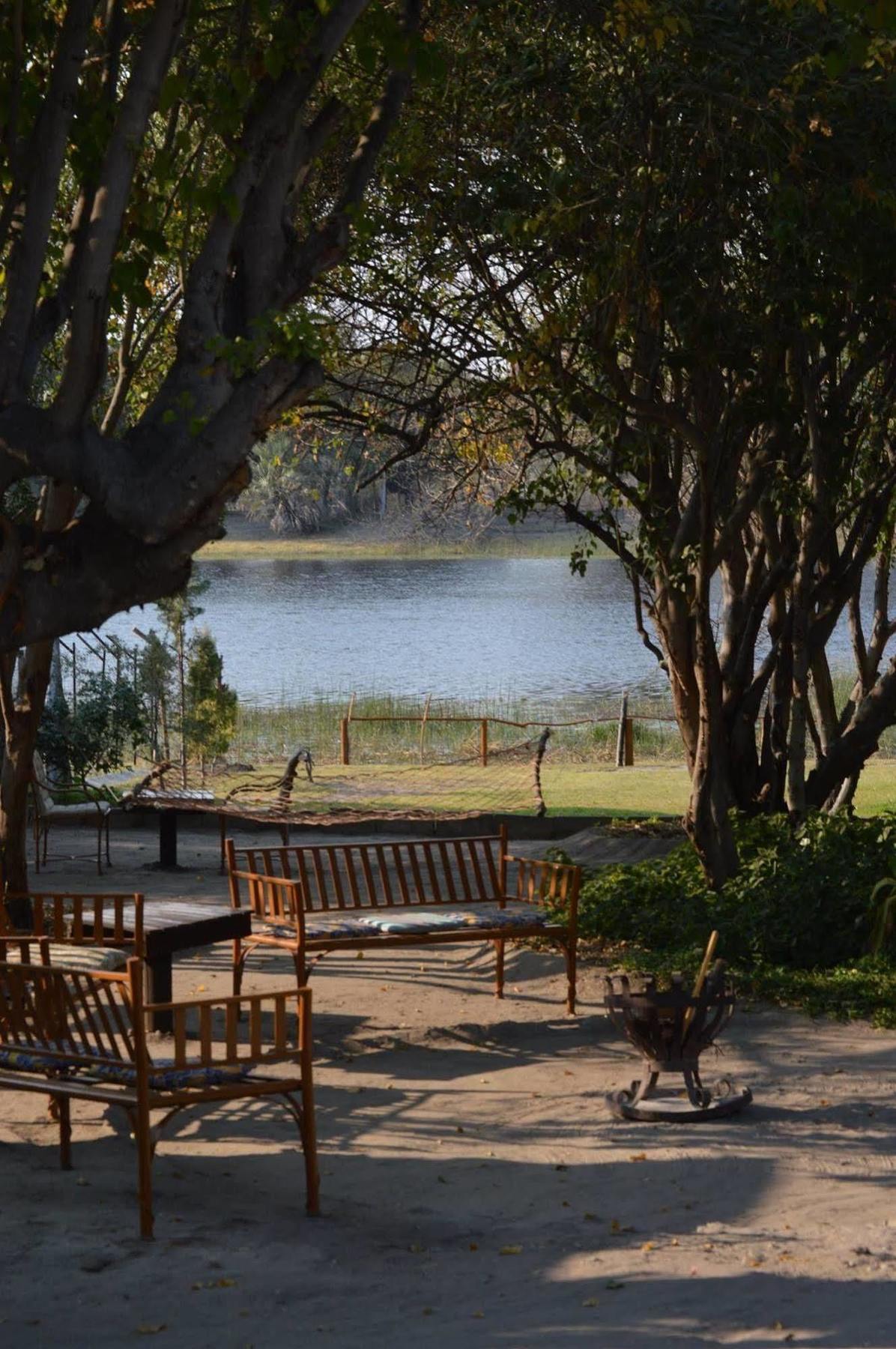 Motsebe Backpackers Hotel Maun Eksteriør billede
